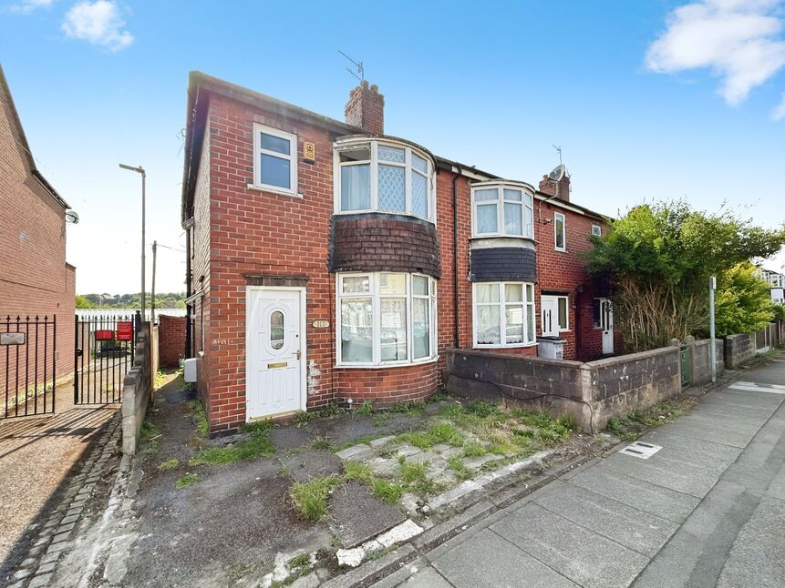 2 bedroom End Terrace House for sale