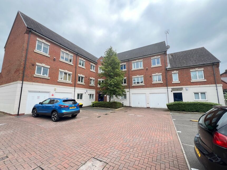 Main image of 2 bedroom Flat for sale, Birches Rise, Stoke-on-Trent, Staffordshire, ST1