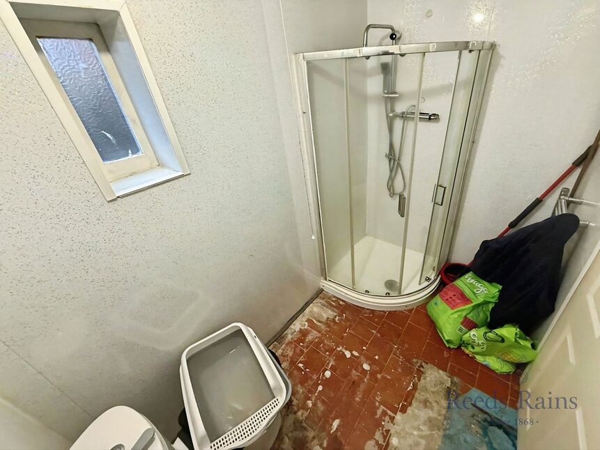 Shower Room / WC