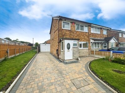 3 bedroom Semi Detached House to rent