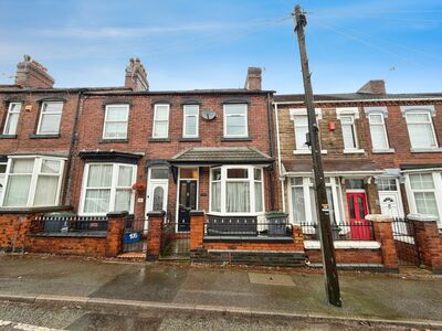 3 bedroom Mid Terrace House for sale