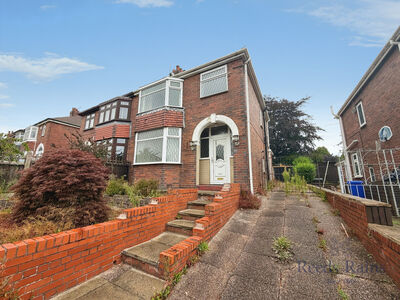 Kelvin Avenue, 3 bedroom Semi Detached House to rent, &pound;895 pcm