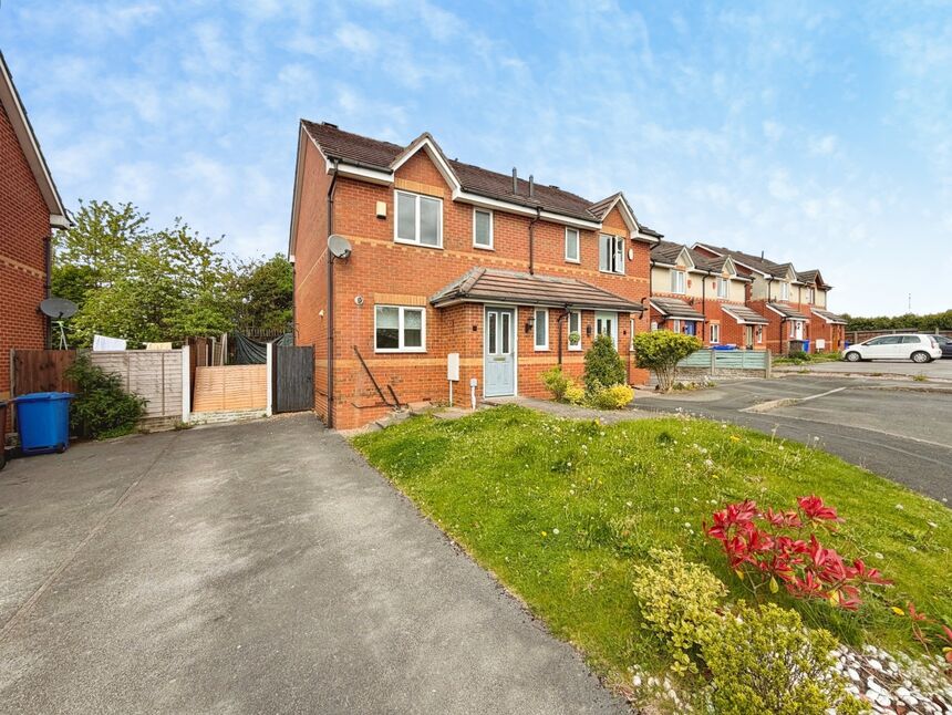 Main image of 3 bedroom Semi Detached House to rent, Festival Close, Stoke-on-Trent, Staffordshire, ST6