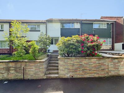 2 bedroom Mid Terrace House for sale
