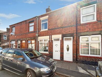 Compton Street, 2 bedroom Mid Terrace House for sale, &pound;90,000