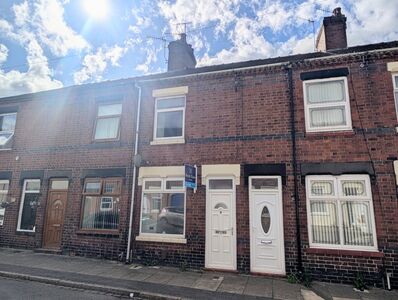 2 bedroom Mid Terrace House for sale