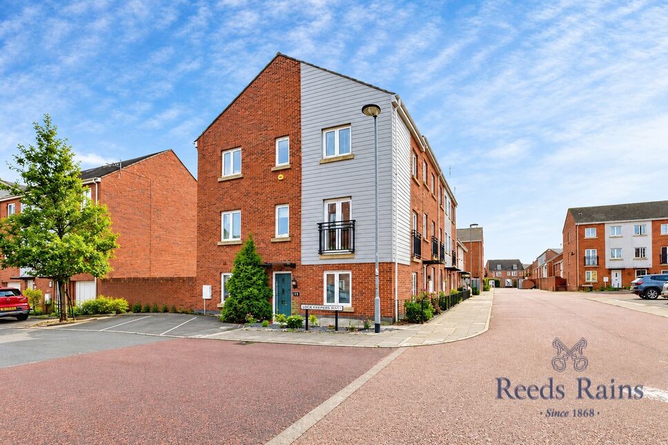 Main image of 5 bedroom Semi Detached House for sale, Lock Keepers Way, Stoke-on-Trent, Staffordshire, ST1