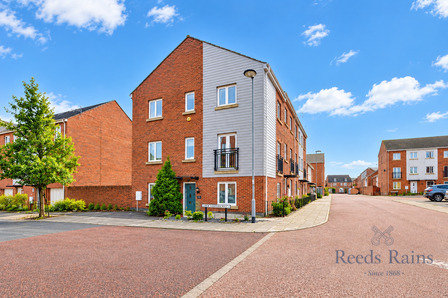 Lock Keepers Way, 5 bedroom Semi Detached House for sale, &pound;190,000