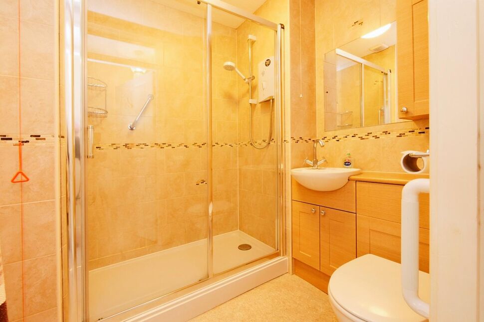 2 bedroom Flat for sale, Wyre Mews, The Village, YO32 £142,500