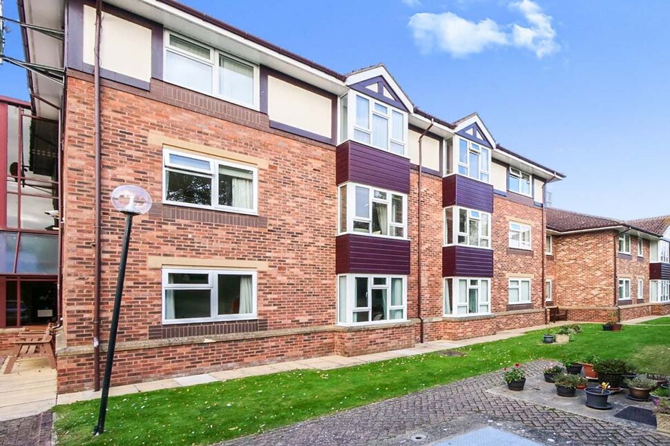 2 bedroom Flat for sale, Wyre Mews, The Village, YO32 £142,500
