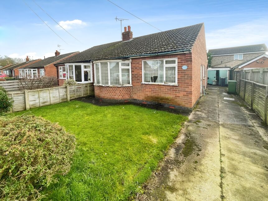 2 bedroom Semi Detached Bungalow for sale, Westfield Grove, Wigginton