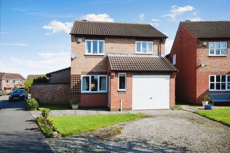 Shelly Drive, 3 bedroom Detached House for sale, £375,000