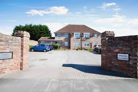 1 bedroom  Flat for sale