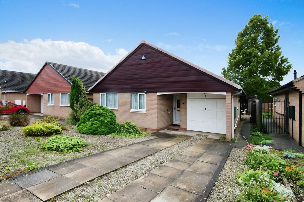 3 bedroom Detached Bungalow for sale, Acacia Grove, Haxby, YO32 £385,000