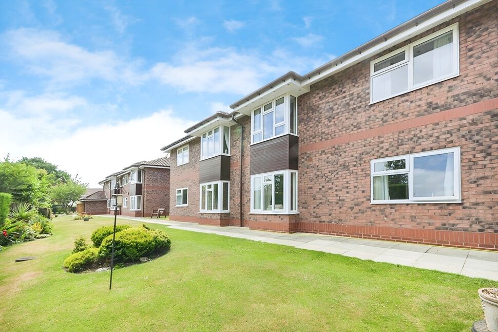 2 bedroom Semi Detached Bungalow for sale, Westfield Grove, Wigginton