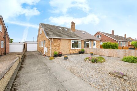 Abelton Grove, 3 bedroom Semi Detached Bungalow for sale, £325,000