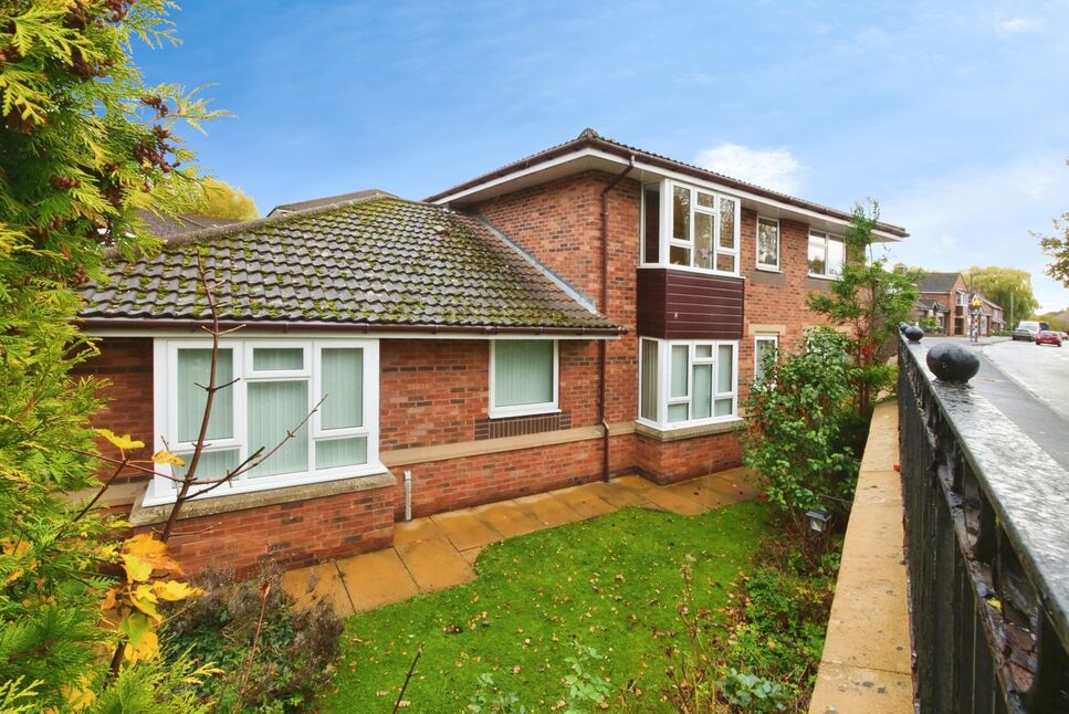 Main image of 2 bedroom  Flat for sale, Wyre Mews, The Village, York, YO32