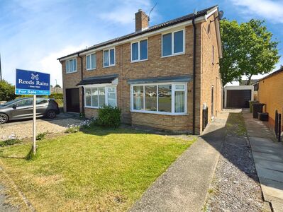 Kirkcroft, 2 bedroom Semi Detached House for sale, £250,000