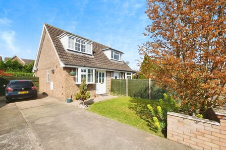 Minster Close, 2 bedroom Semi Detached House for sale, £265,000