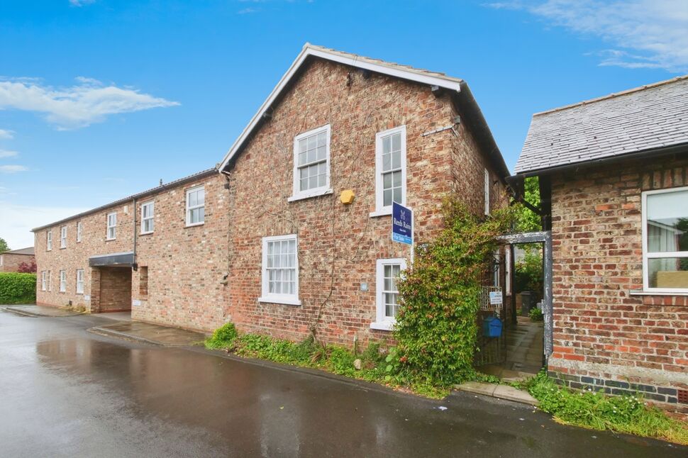 2 bedroom Link Detached House for sale