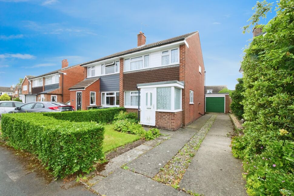 Main image of 3 bedroom Semi Detached House for sale, Hawthorn Avenue, Haxby, North Yorkshire, YO32