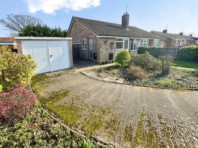 Southdown Road, 3 bedroom Semi Detached Bungalow for sale, &pound;275,000