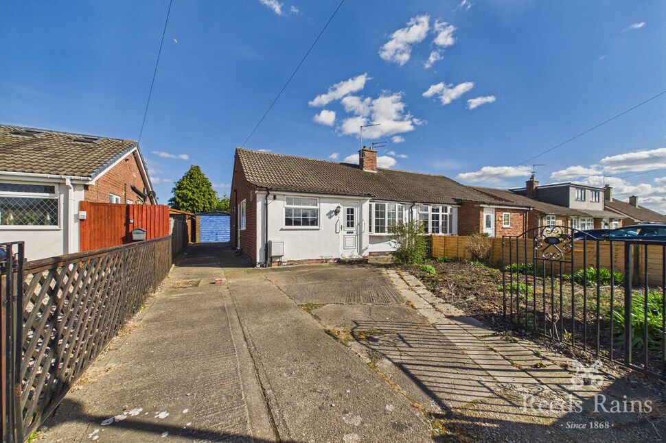 2 bedroom Semi Detached Bungalow for sale