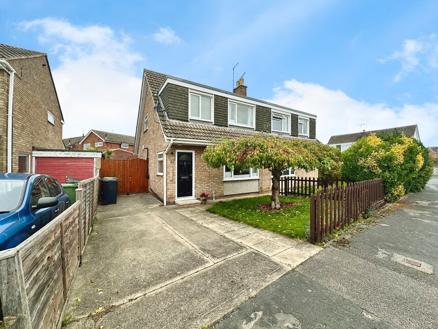 Main image of 3 bedroom Semi Detached House to rent, Oaken Grove, Haxby, North Yorkshire, YO32