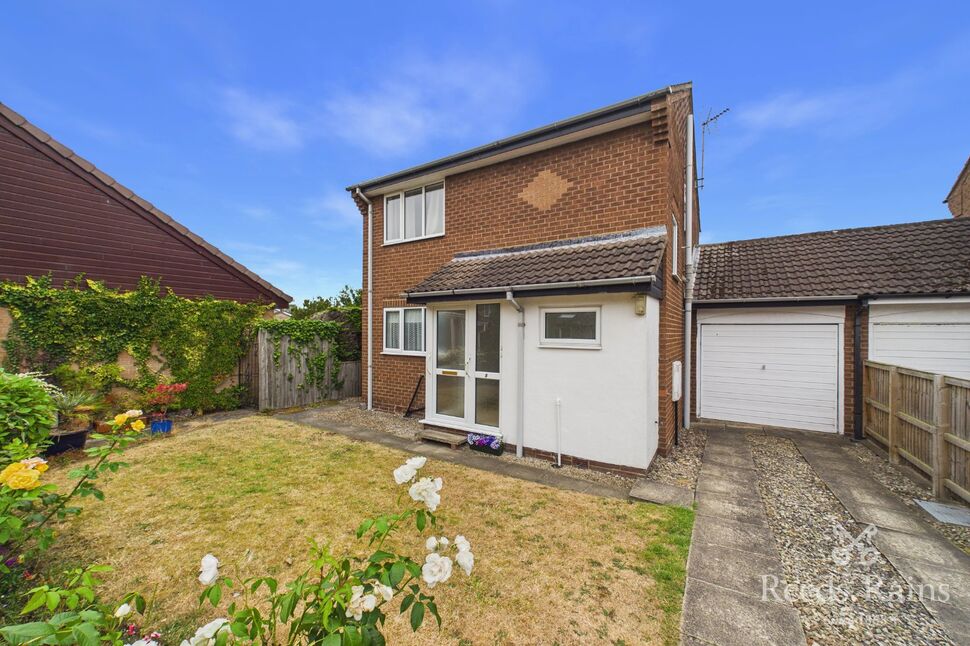 Main image of 3 bedroom Link Detached House for sale, Walnut Close, Haxby, North Yorkshire, YO32