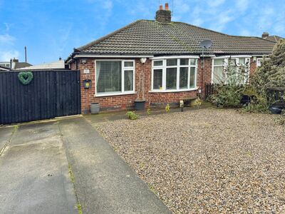 New Lane, 2 bedroom Semi Detached Bungalow for sale, &pound;280,000