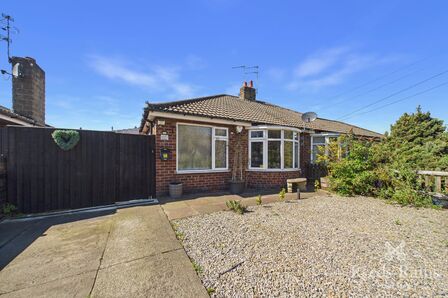 2 bedroom Semi Detached Bungalow for sale