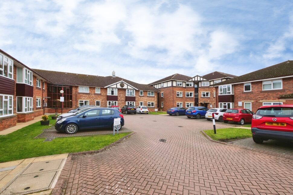 Main image of 2 bedroom Flat for sale, Wyre Mews, The Village, York, YO32