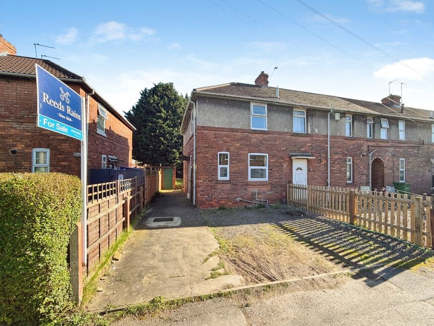 Main image of 2 bedroom End Terrace House for sale, Rawdon Avenue, York, North Yorkshire, YO10