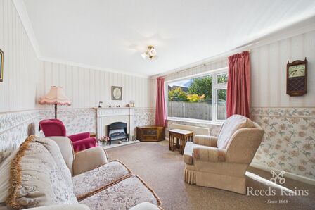 Heslin Close, 2 bedroom Flat for sale, &pound;140,000
