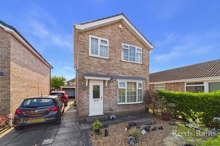 Mancroft, 3 bedroom Detached House for sale, &pound;335,000