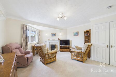 Wyre Mews, 2 bedroom Flat for sale, &pound;125,000