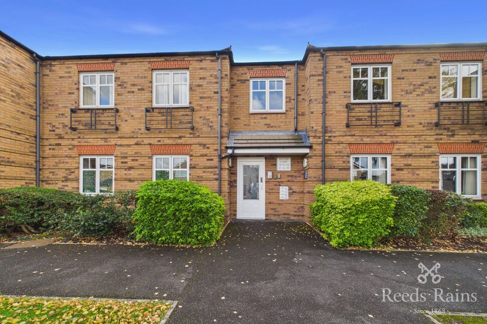 Main image of 2 bedroom Flat for sale, Oak Tree Court, Haxby, North Yorkshire, YO32