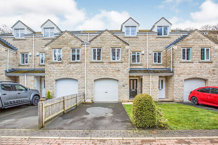 Mill Stream Drive, 4 bedroom Mid Terrace House for sale, £285,000