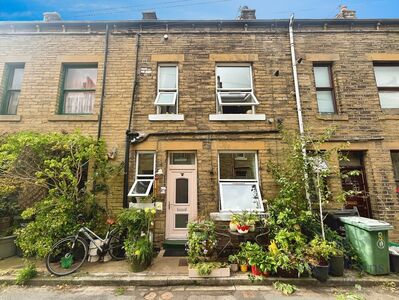 Broughton Street, 2 bedroom Mid Terrace House for sale, £180,000