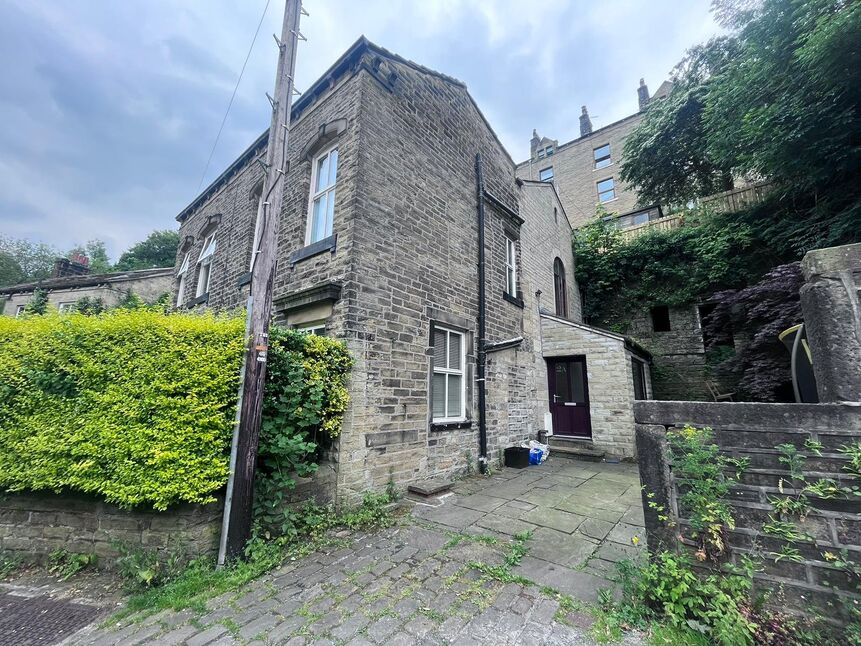 4 bedroom Semi Detached House for sale, The Coach House, Hebden Bridge