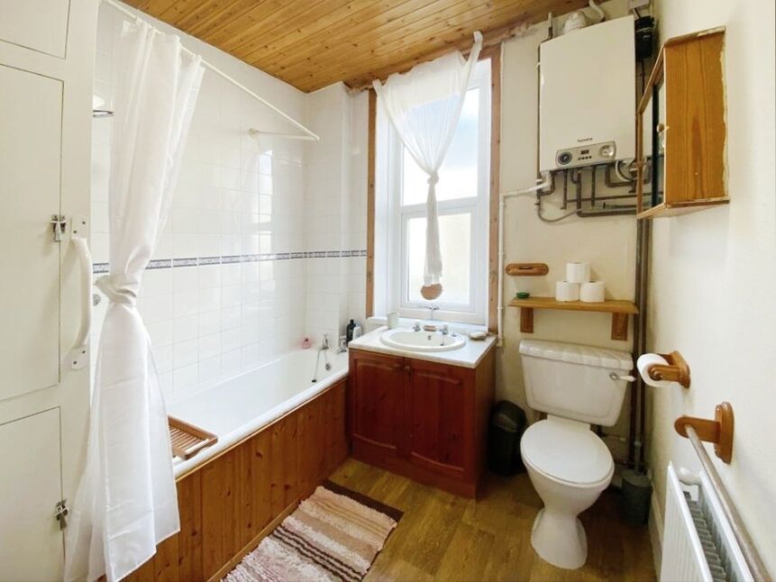 2 bedroom Mid Terrace House for sale, Sackville Street, Hebden Bridge