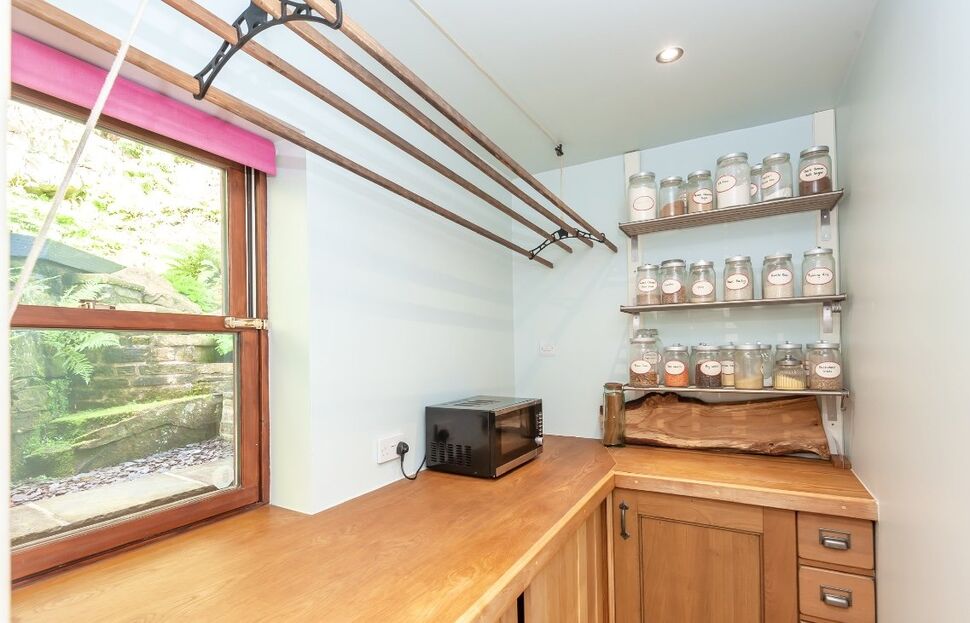 5 bedroom Detached House for sale, High Street, Luddenden, HX2 £550,000