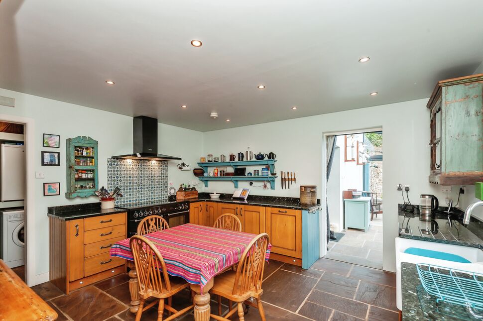 5 bedroom Detached House for sale, High Street, Luddenden, HX2 £550,000