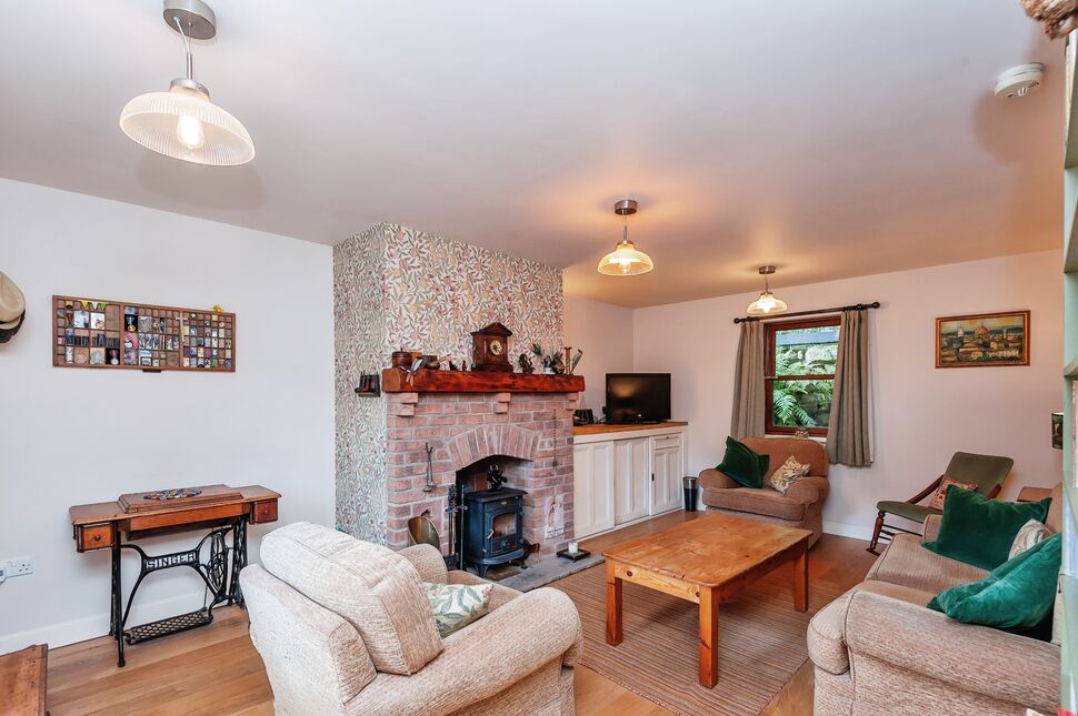 5 bedroom Detached House for sale, High Street, Luddenden, HX2 £550,000