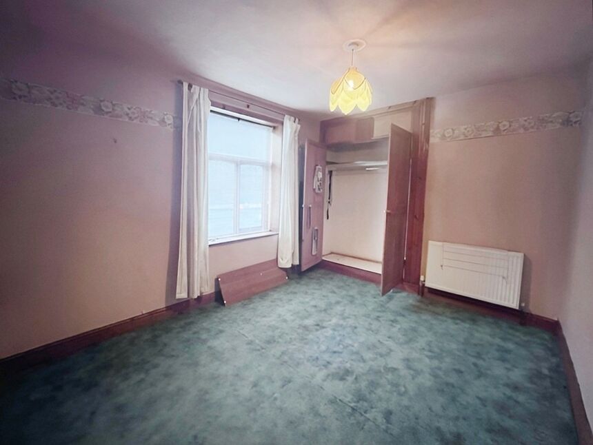 2 bedroom Mid Terrace House for sale, Burnley Road, Todmorden, OL14 £