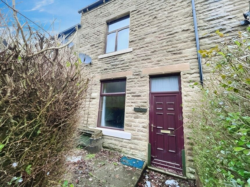 2 bedroom Mid Terrace House for sale, Burnley Road, Todmorden, OL14 £