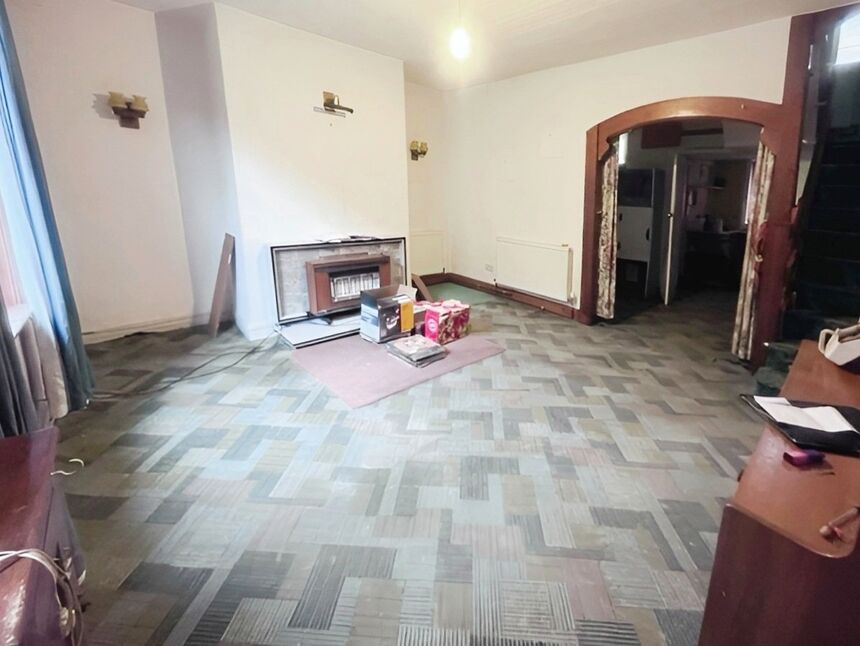 2 bedroom Mid Terrace House for sale, Burnley Road, Todmorden, OL14 £
