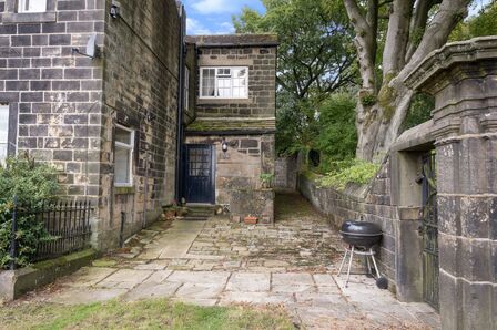 1 bedroom  Property to rent