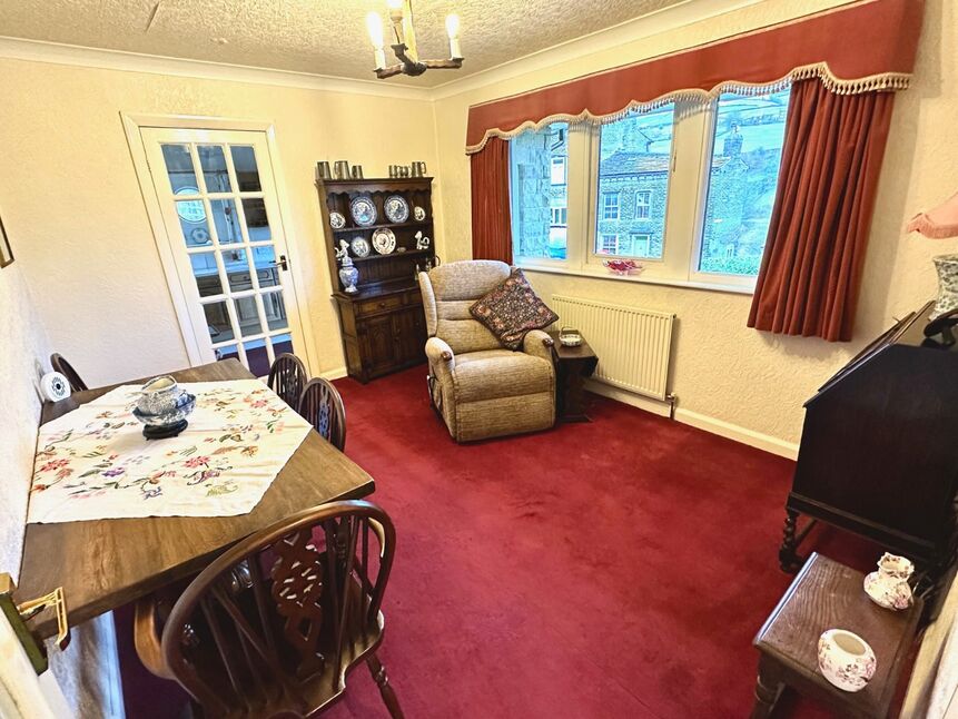 2 bedroom Detached Bungalow for sale, New Road, Luddendenfoot, HX2 £