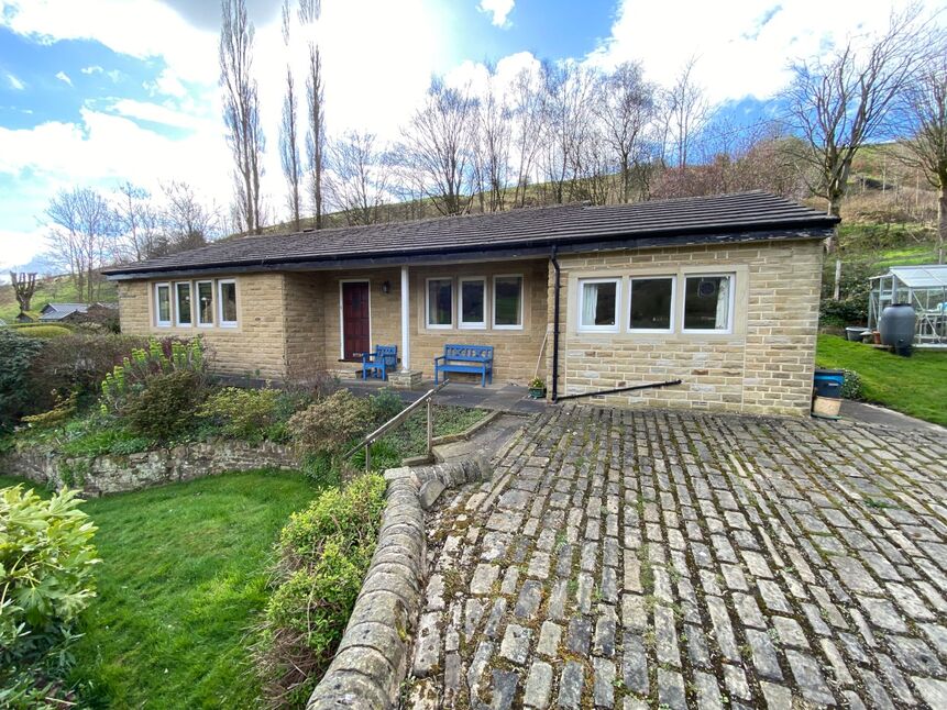 2 bedroom Detached Bungalow for sale, New Road, Luddendenfoot, HX2 £